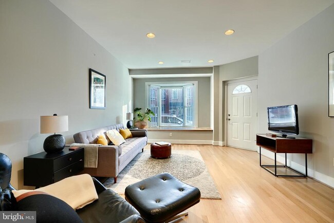 3222 O'Donnell St in Baltimore, MD - Building Photo - Building Photo