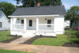 7 Welch St in Greenville, SC - Building Photo