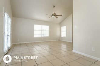 10255 Carolina Oaks Dr, Unit 0622 in Dallas, TX - Foto de edificio - Building Photo