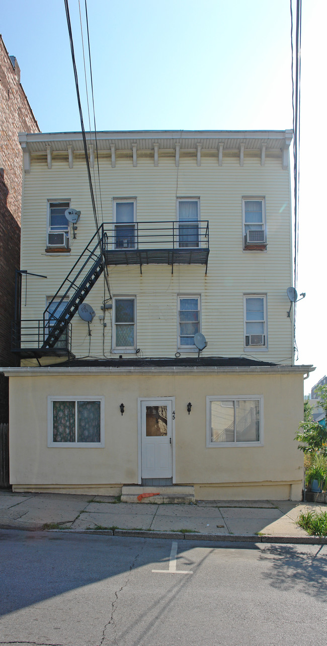 45 Clinton St in Tarrytown, NY - Building Photo - Building Photo