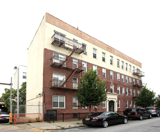 Chester Court in Brooklyn, NY - Building Photo - Building Photo