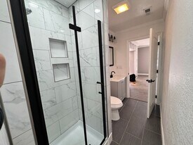 2726 Highland Cir, Unit #2 in Kodak, TN - Building Photo