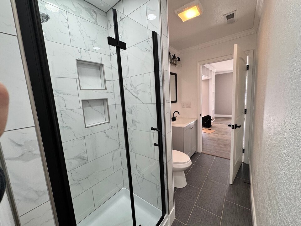 2726 Highland Cir, Unit #2 in Kodak, TN - Foto de edificio