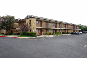 Bella Claire Apartments