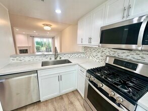 5538 Las Virgenes Rd, Unit 141 in Calabasas, CA - Building Photo - Building Photo
