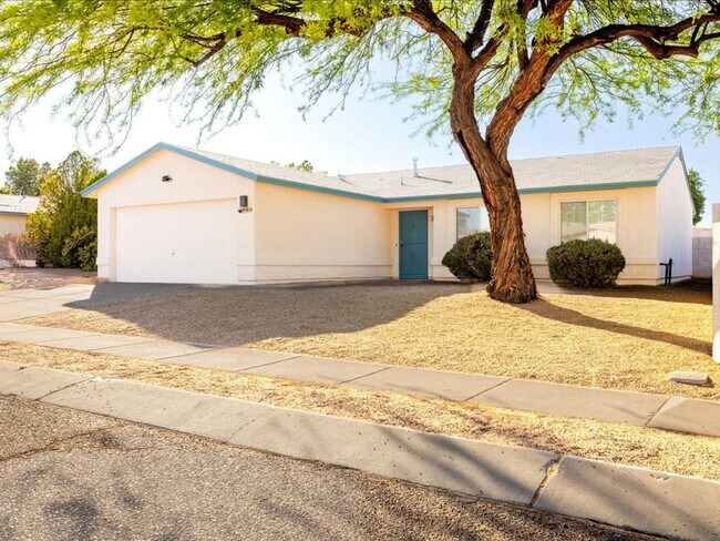 8981 E Pomegranate St in Tucson, AZ - Building Photo - Building Photo