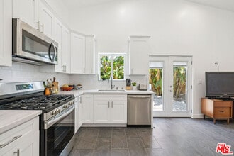 11821 Juniette St in Los Angeles, CA - Building Photo - Building Photo