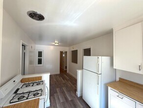 1086 Robin Way in Sunnyvale, CA - Building Photo - Building Photo