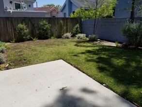 151 Ardmore Ave in Hermosa Beach, CA - Building Photo - Building Photo
