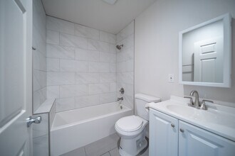 118 E Shady Grove Dr in Riverside, CA - Building Photo - Building Photo