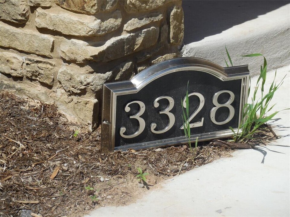 3328 Enclave Ln in Norman, OK - Building Photo