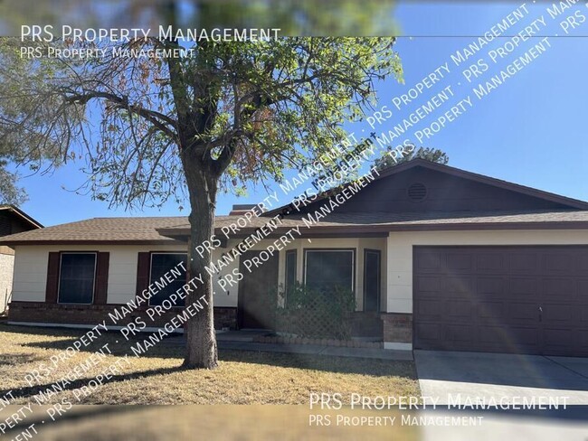 property at 3747 E Hampton Ave