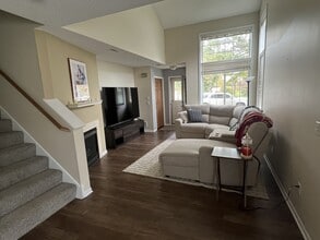 6410 Lakota Trl in Lino Lakes, MN - Foto de edificio - Building Photo