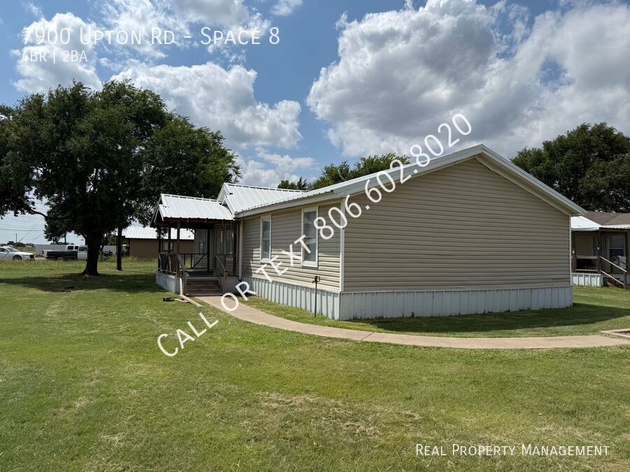 7900 Upton Rd in Amarillo, TX - Building Photo