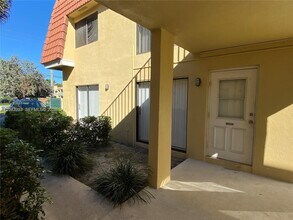 11398 Royal Palm Blvd in Coral Springs, FL - Building Photo - Building Photo