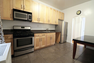 3179 Rochambeau Ave in Bronx, NY - Building Photo - Interior Photo