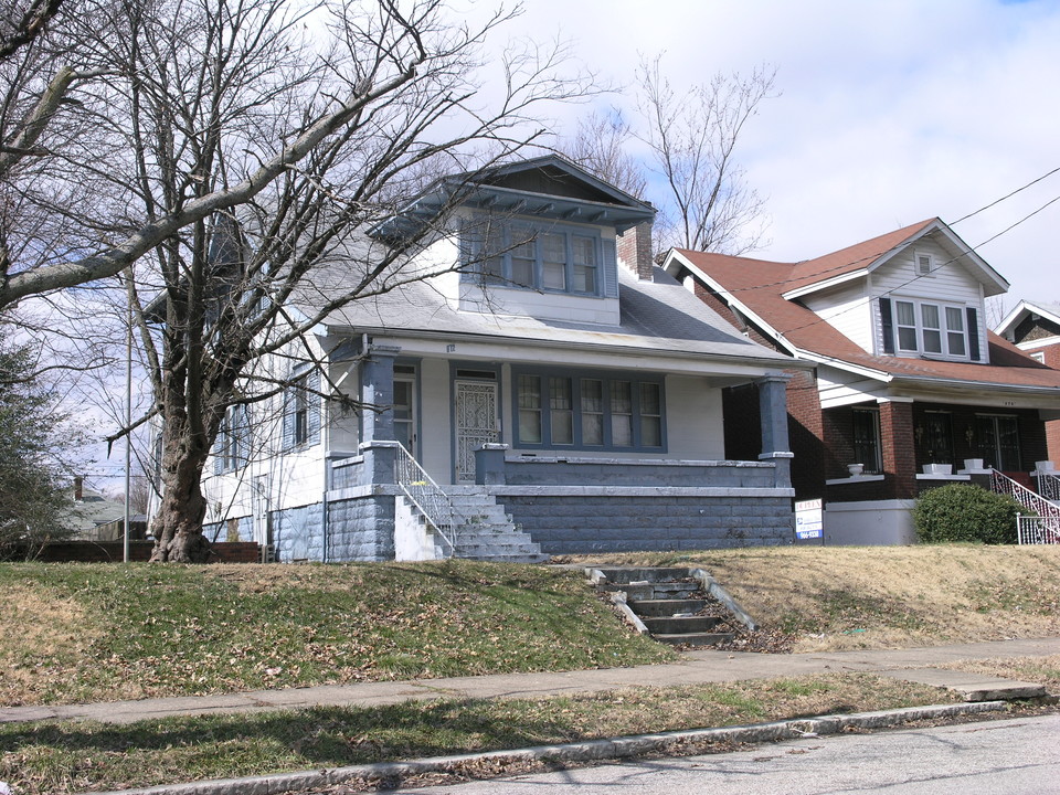 672 Cecil Ave in Louisville, KY - Building Photo