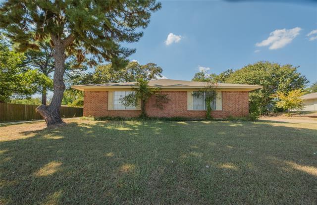 503 N Walnut Creek Dr in Mansfield, TX - Building Photo - Building Photo