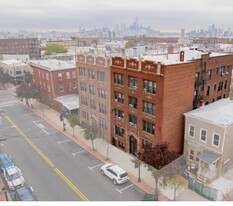 411 15th St in Union City, NJ - Building Photo