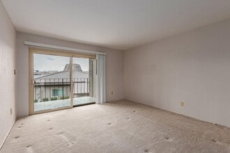 7436 E Chaparral Rd in Scottsdale, AZ - Foto de edificio - Building Photo