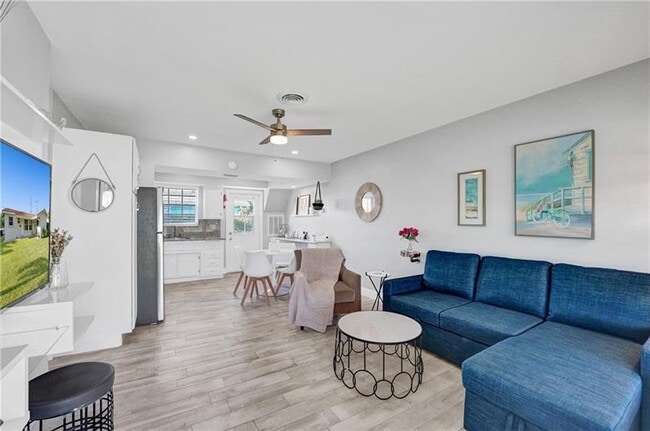 property at 1286-1290 NE 45th St