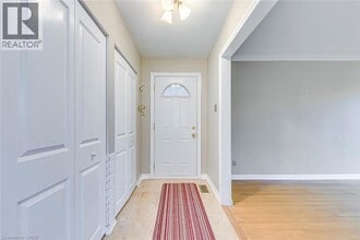 664 Geneva Park Dr in Burlington, ON - Building Photo - Building Photo