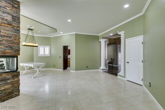 2600 Sun Reef Rd in Las Vegas, NV - Building Photo - Building Photo
