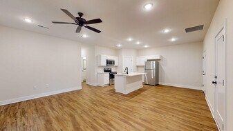 413 W May St in Andover, KS - Building Photo