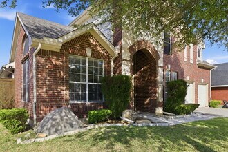4517 Creekside Dr in Haltom City, TX - Building Photo - Building Photo