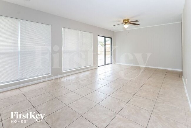 811 Evergreen Dr in West Palm Beach, FL - Building Photo - Building Photo