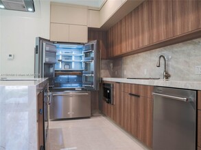 8410 SW 65th Ave in Miami, FL - Building Photo - Building Photo
