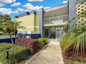 1301 S Howard Ave in Tampa, FL - Building Photo