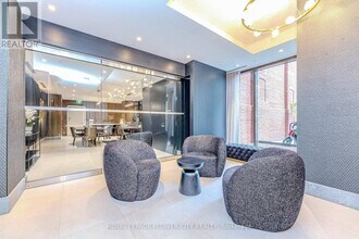 8 Widmer St in Toronto, ON - Building Photo - Building Photo