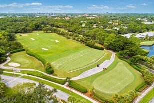 2264 Ashton Oaks Ln in Naples, FL - Building Photo