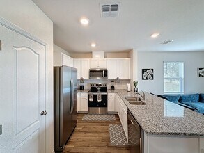 1303 Tallowwood Ln in Davenport, FL - Building Photo - Building Photo