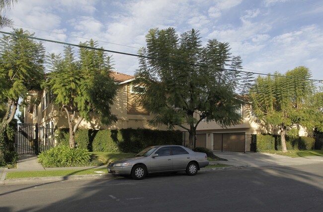 5811-5831 Kingman Ave in Buena Park, CA - Foto de edificio - Building Photo