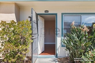 27561 Stromberg Ct in Hayward, CA - Foto de edificio - Building Photo