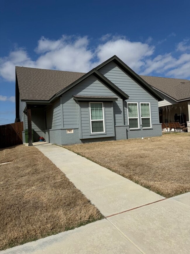 705 The Cottages in Godley, TX - Building Photo - Building Photo