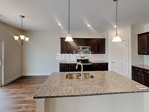 1353 Lomond Dr in Nashville, TN - Building Photo - Building Photo