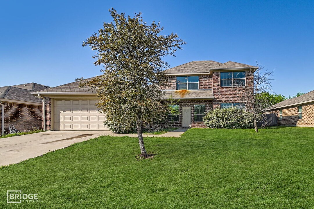 15630 Gatsby Ln in Dallas, TX - Building Photo