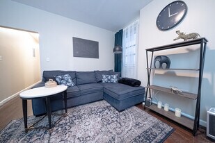 5 W 101st St in New York, NY - Building Photo