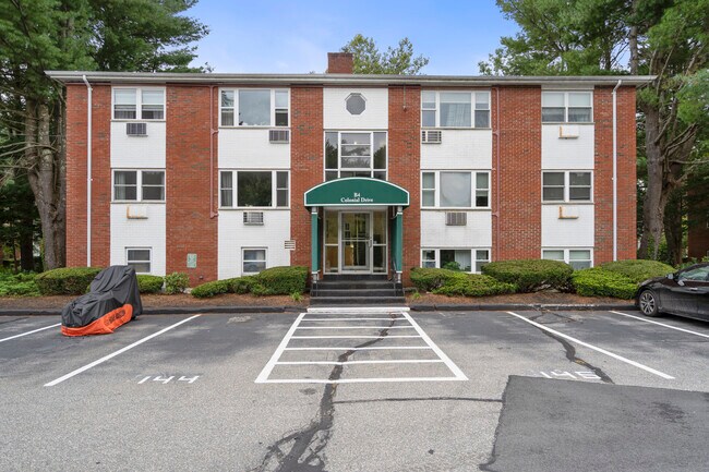 B4 Colonial Dr, Unit 11 in Andover, MA - Building Photo - Building Photo