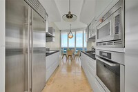 18201 Collins Ave, Unit #4009A in Sunny Isles Beach, FL - Foto de edificio - Building Photo