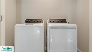 3401 Redbud Ln in Tulsa, OK - Foto de edificio - Building Photo