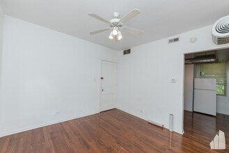 1942 W Winona St, Unit 1 in Chicago, IL - Building Photo - Building Photo