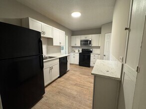 418 W Charlotte Ave in Mount Holly, NC - Building Photo - Building Photo