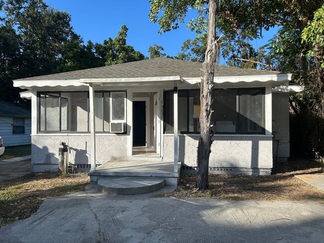 1369 18th St in Sarasota, FL - Building Photo - Building Photo