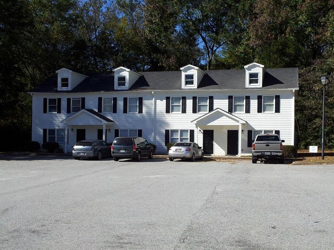 Jefferson Ridge Townhomes in Madison, GA - Building Photo - Building Photo