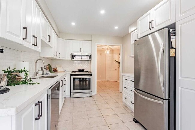 property at 8 Orleans Dr