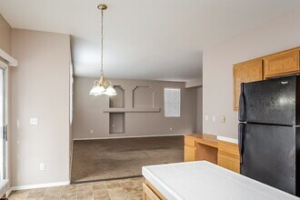 533 Ancient Mayan Dr in Henderson, NV - Building Photo - Building Photo